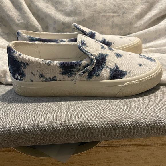 Madewell slip on shoes - Picture 2 of 3
